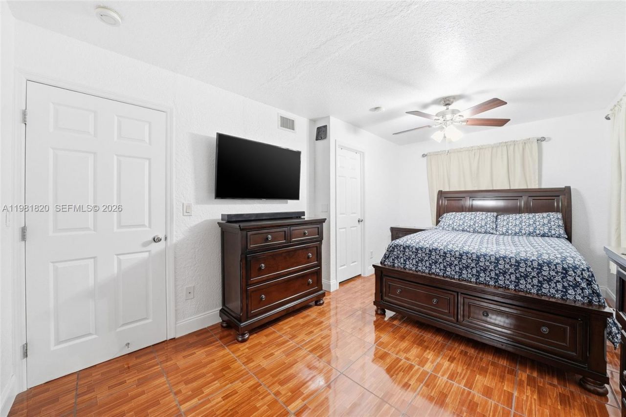 2875 NW 9th Ct, Fort Lauderdale, FL 33311 Photo