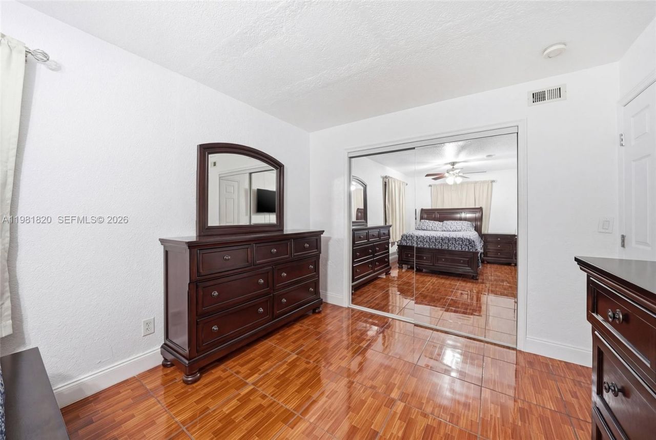 2875 NW 9th Ct, Fort Lauderdale, FL 33311 Photo