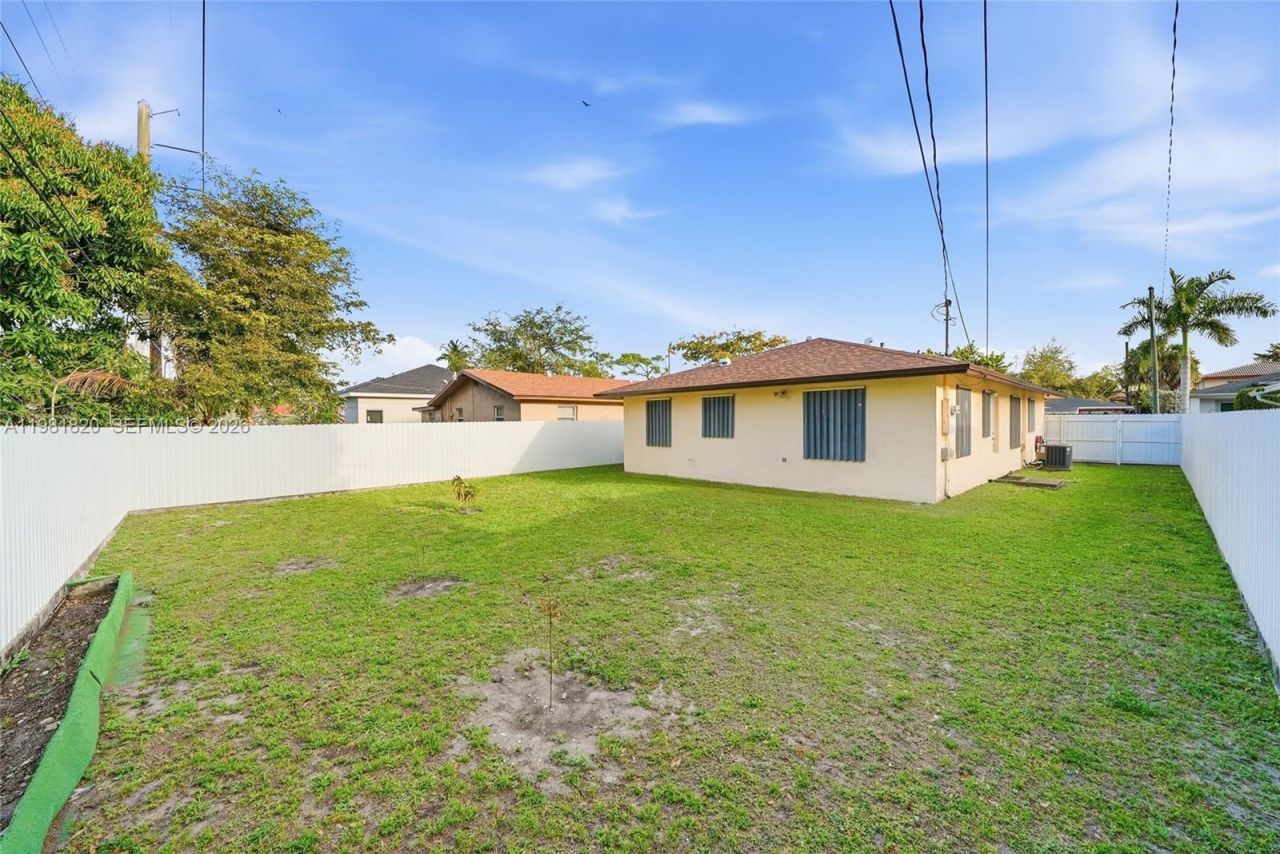 2875 NW 9th Ct, Fort Lauderdale, FL 33311 Photo