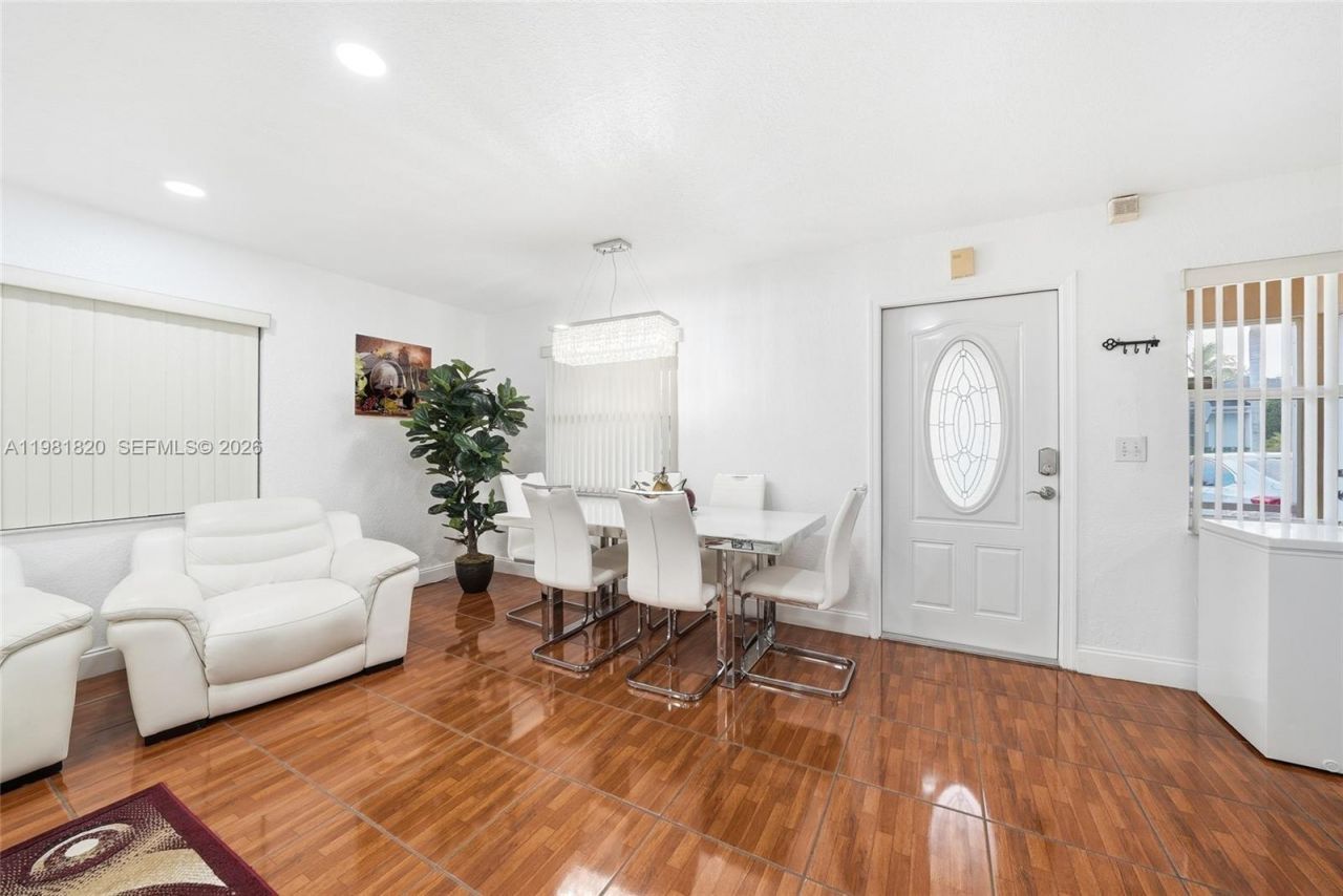 2875 NW 9th Ct, Fort Lauderdale, FL 33311 Photo