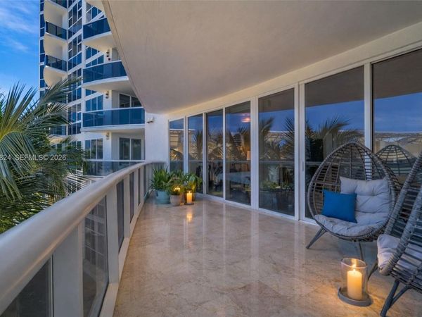 400 Alton Rd, Unit 407, Miami Beach, FL 33139
