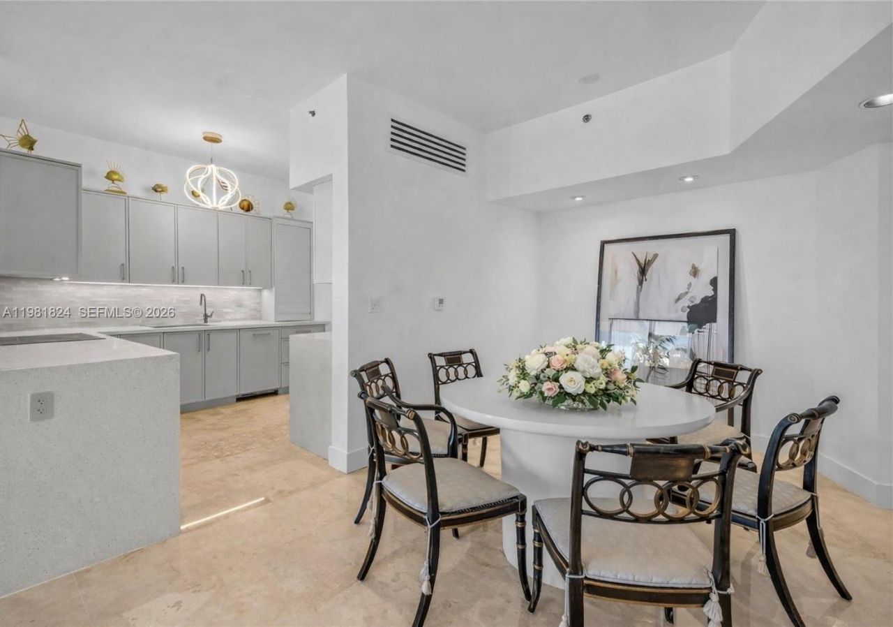 400 Alton Rd, Unit 407, Miami Beach, FL 33139 Photo