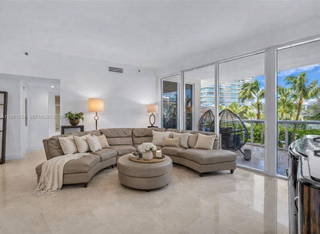 400 Alton Rd, Unit 407, Miami Beach, FL 33139 Photo