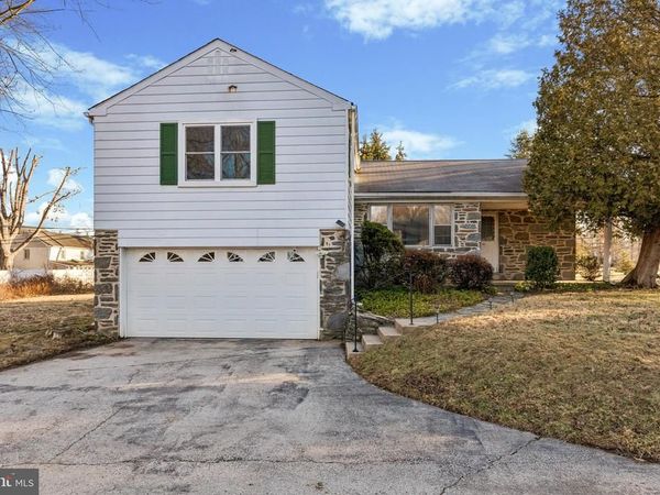 997 BLUE ROCK, BLUE BELL, PA 19422