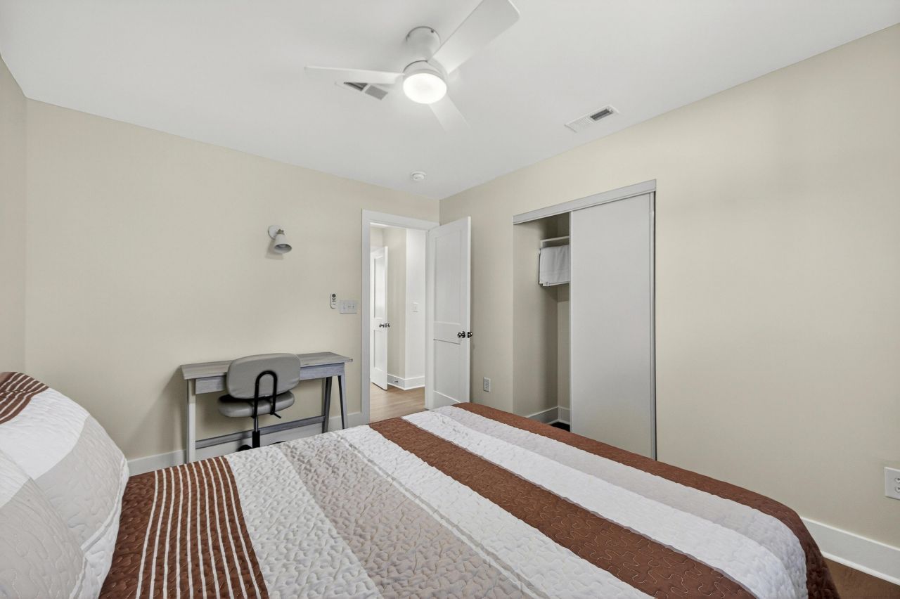 908 King Richard Drive Photo 18