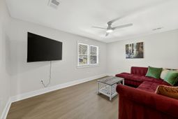 908 King Richard Drive photo 4