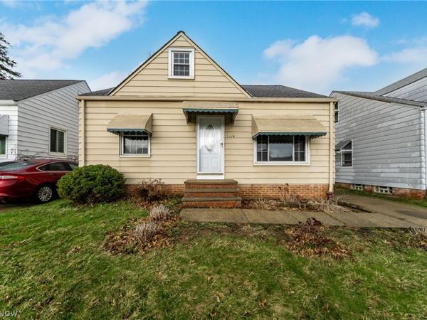 5224 W 48th Street , Parma, OH 44134