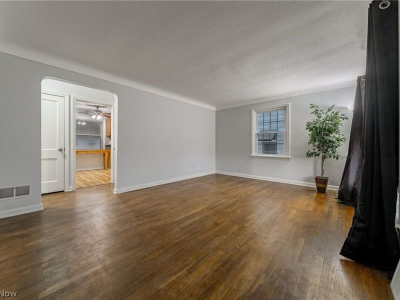 5224 W 48th Street , Parma, OH 44134 Photo 5