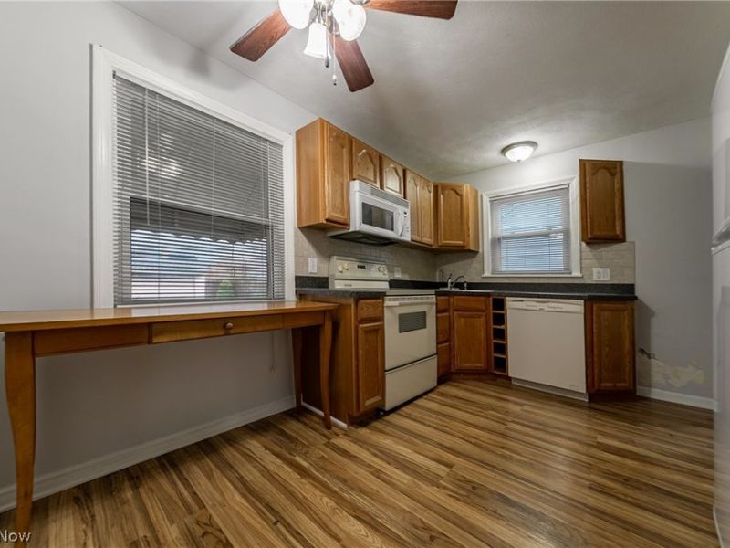 5224 W 48th Street , Parma, OH 44134 Photo 6