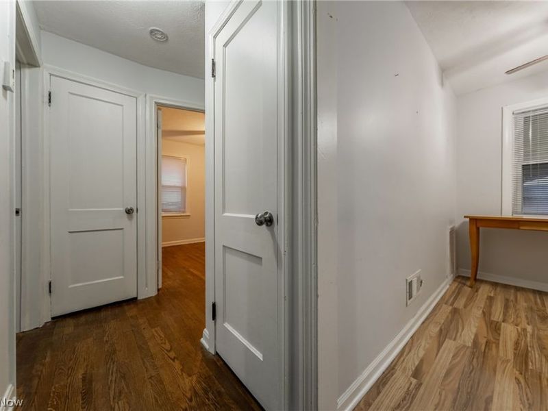 5224 W 48th Street , Parma, OH 44134 Photo 9