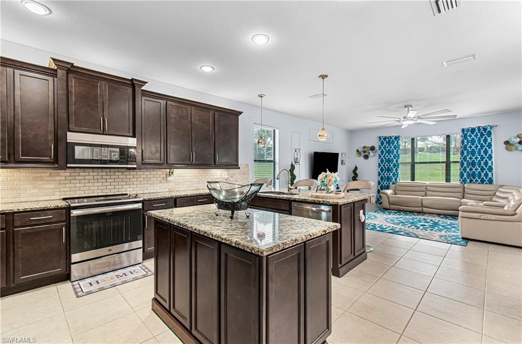 10143 Chesapeake Bay Dr, Fort Myers, FL 33913 Photo