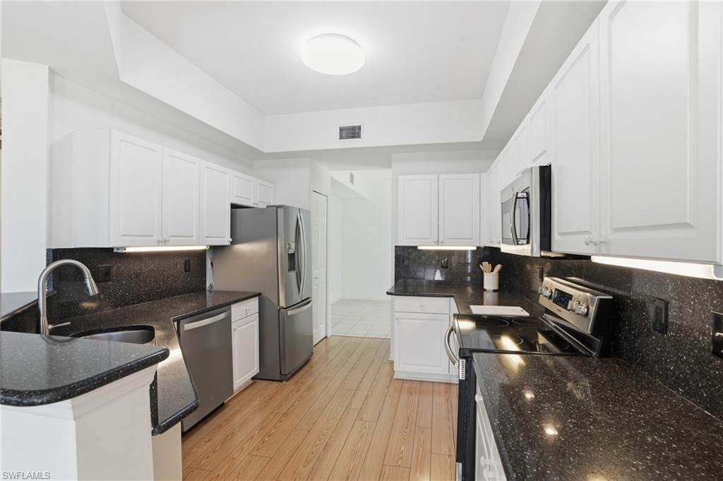 15153 Oxford Cv, Unit 2303, Fort Myers, FL 33919 Photo