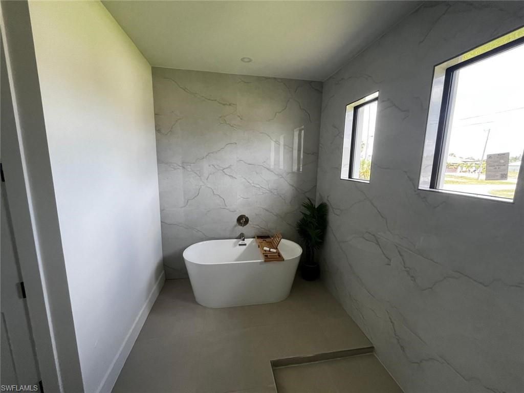 1316 NE 33rd St, Cape Coral, FL 33909 Photo