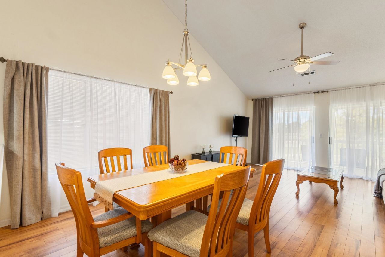 4940 Windsor Green Way Photo 15