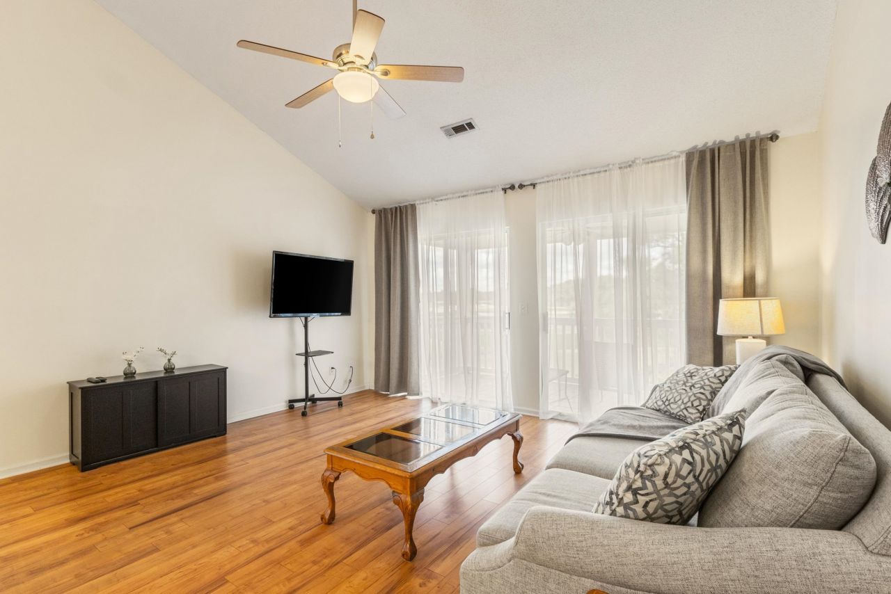 4940 Windsor Green Way Photo 17