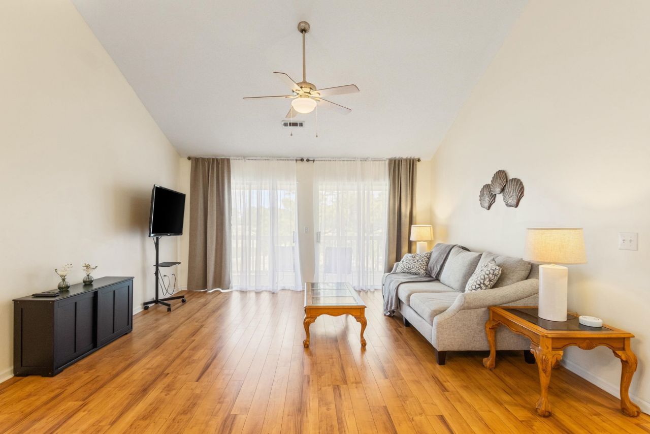 4940 Windsor Green Way Photo 22