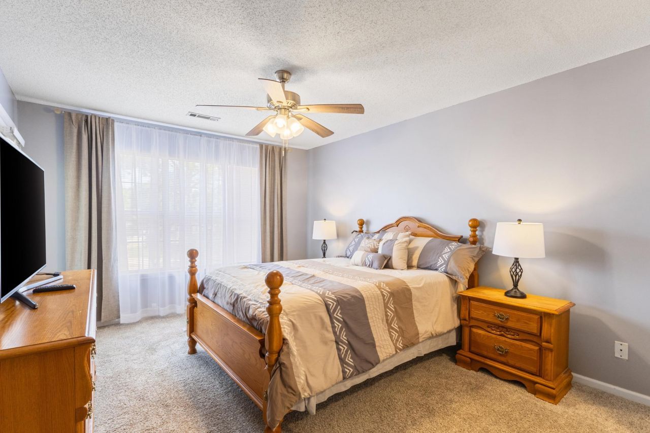 4940 Windsor Green Way Photo 23