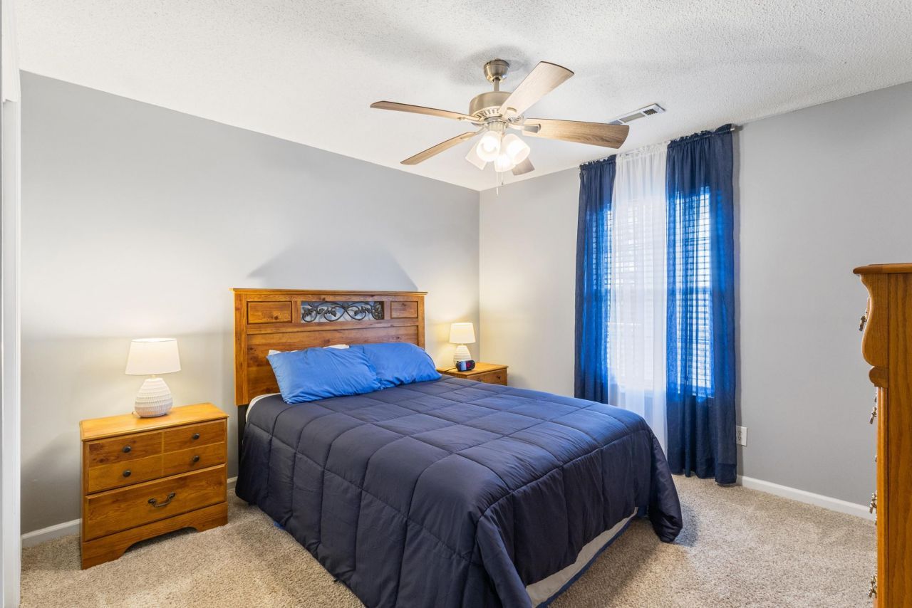 4940 Windsor Green Way Photo 31