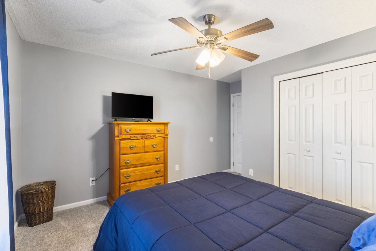 4940 Windsor Green Way Photo 32