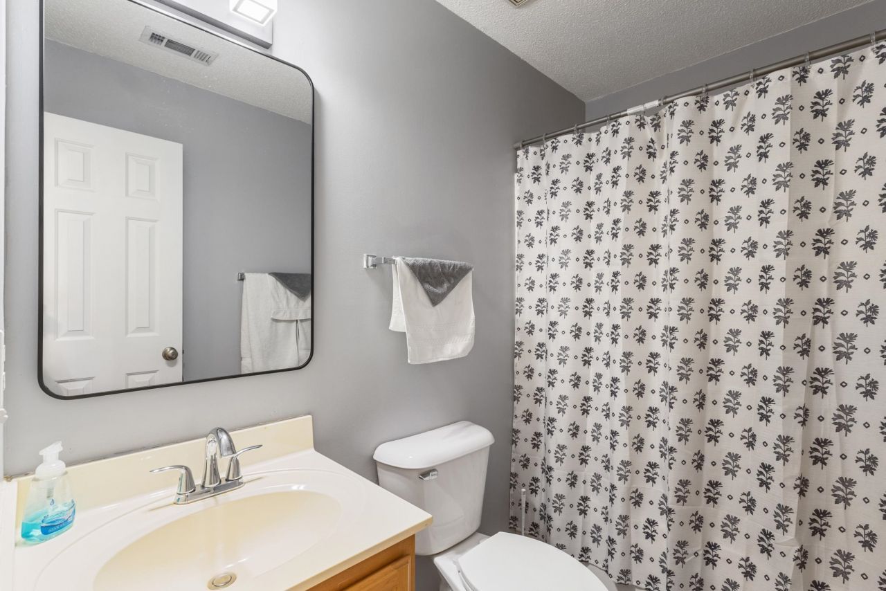 4940 Windsor Green Way Photo 33