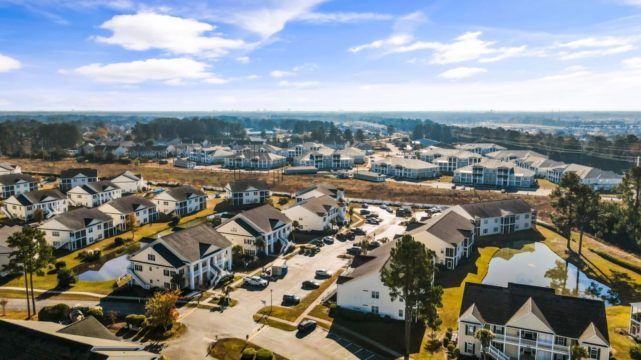 4940 Windsor Green Way Photo 43