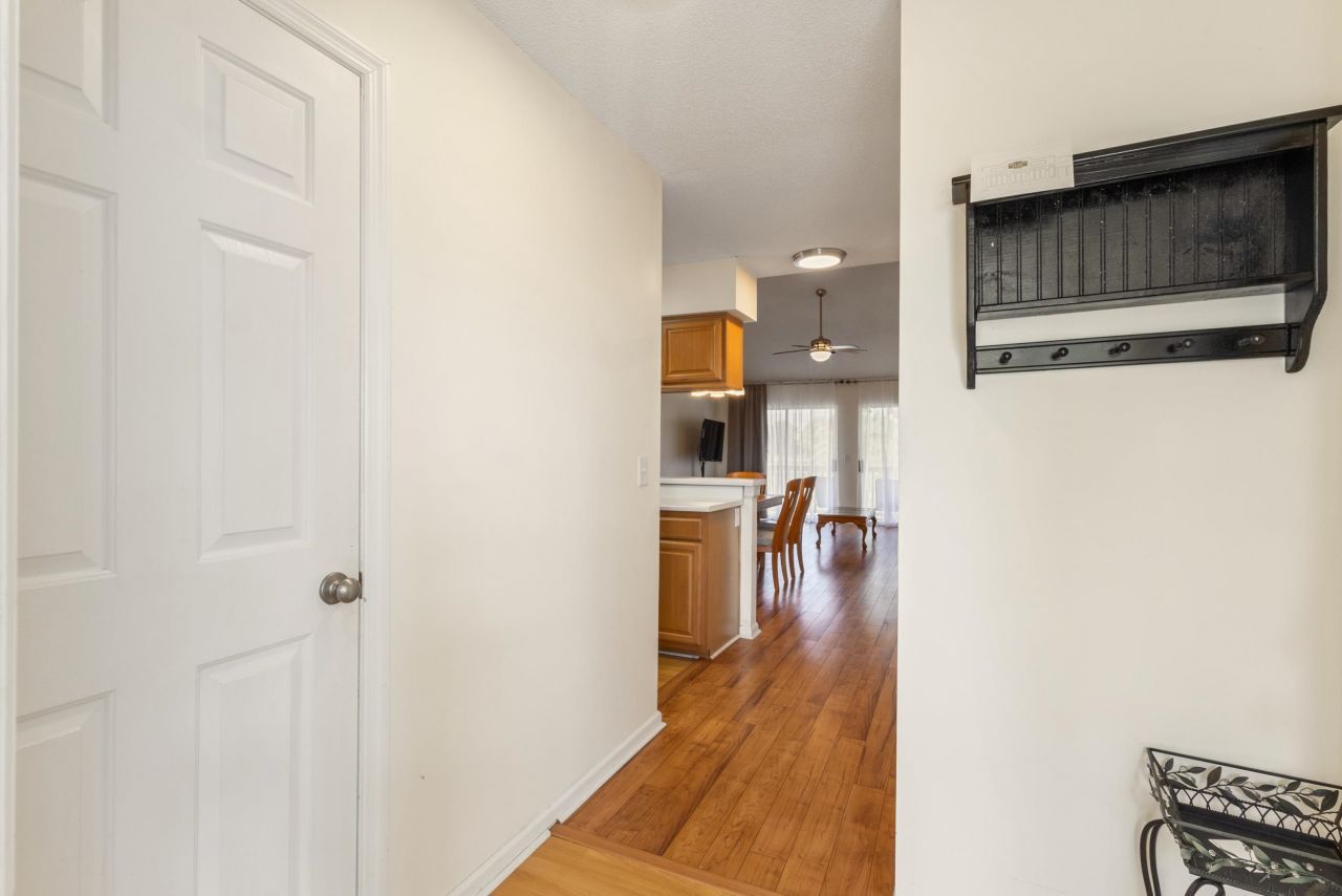 4940 Windsor Green Way Photo 6