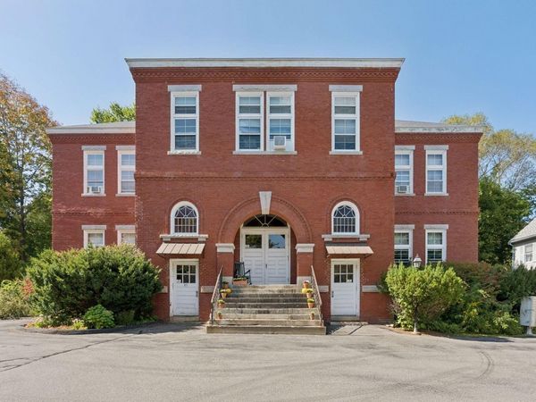 85 Middle Street, Unit 10, Hallowell, ME 04347