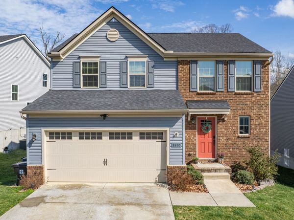 3410 Woodcrest Ct, Columbia, TN 38401
