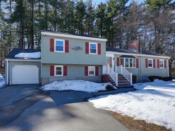 10 Independence Dr, Burlington, MA 01803