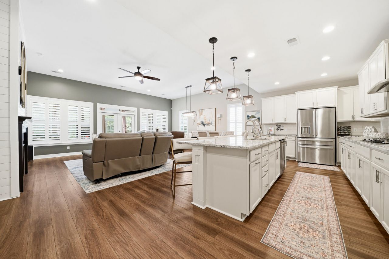 218 River Martin Court Photo 10