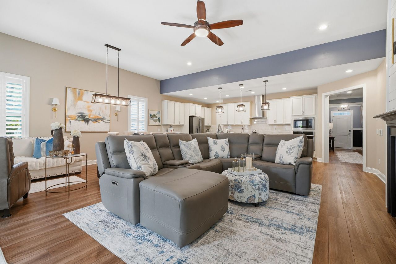 218 River Martin Court Photo 14