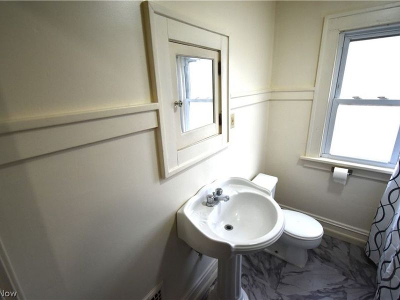 3885 W 135th Street, Cleveland, OH 44111 Photo 14