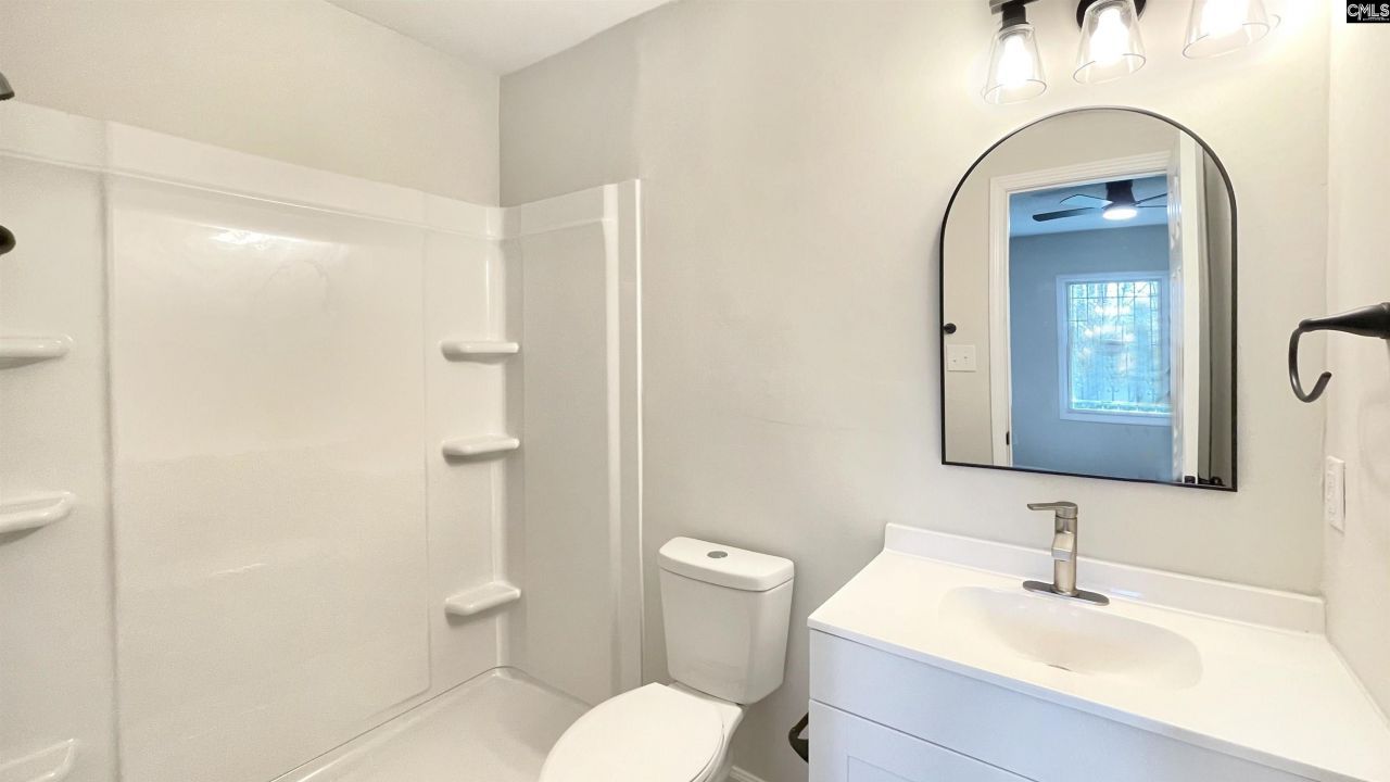 230 Doty Road Extension Photo 8