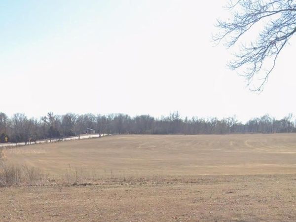 W Hwy 12 , Highfill, AR 72712