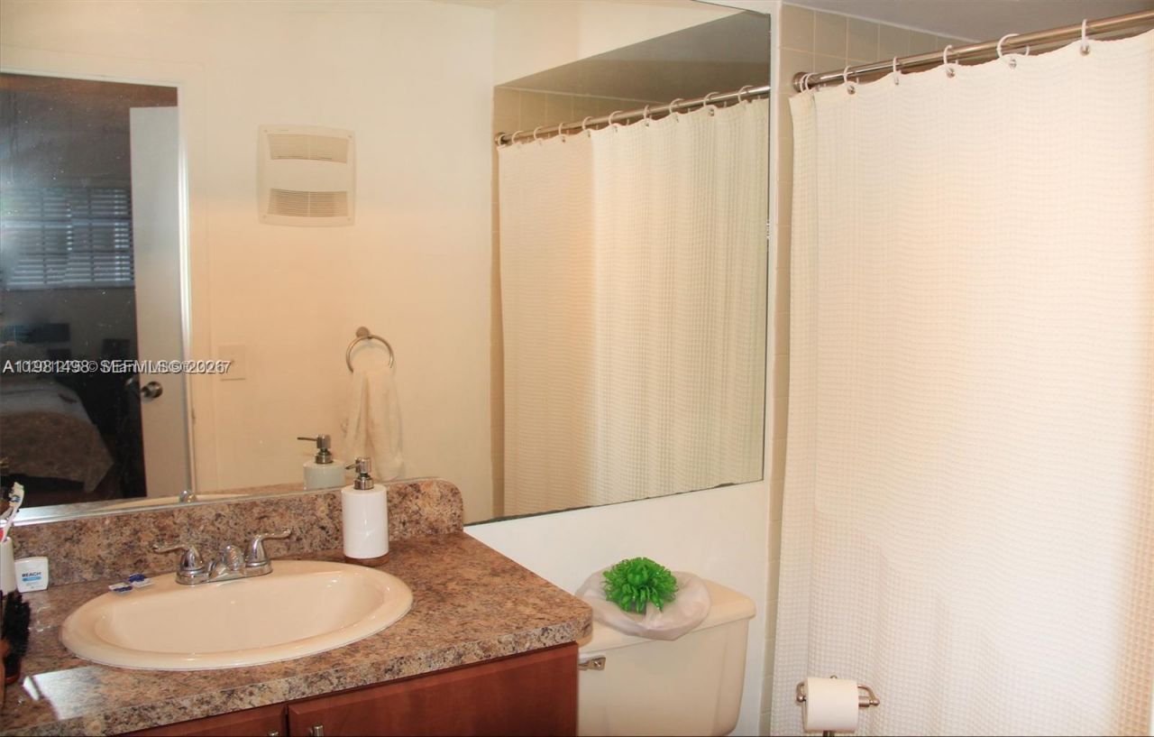 20741 NE 4th Ct, Unit 205, Miami, FL 33179 Photo