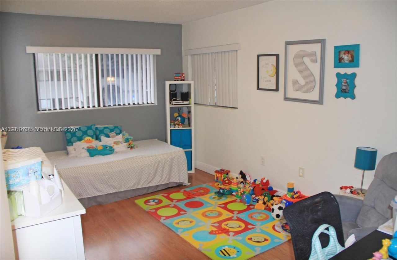 20741 NE 4th Ct, Unit 205, Miami, FL 33179 Photo