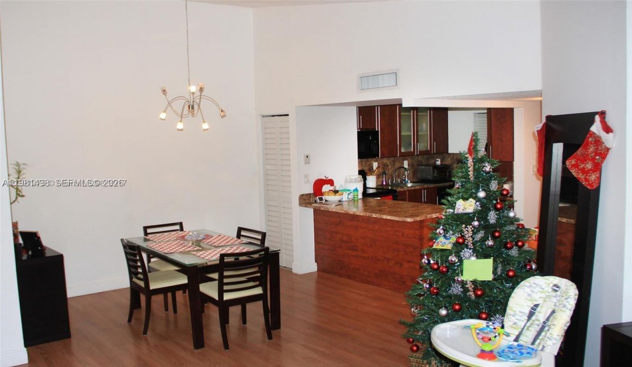 20741 NE 4th Ct, Unit 205, Miami, FL 33179 Photo