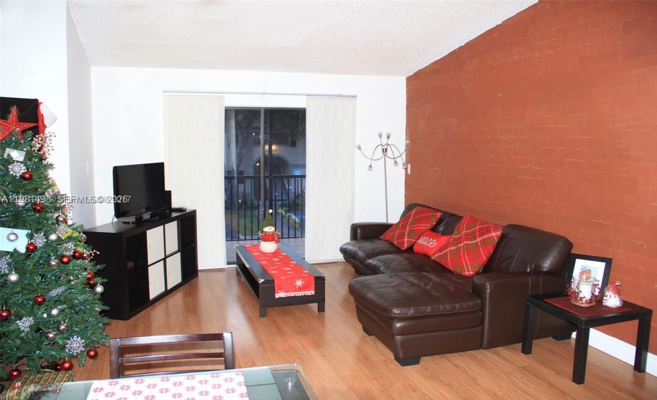 20741 NE 4th Ct, Unit 205, Miami, FL 33179 Photo