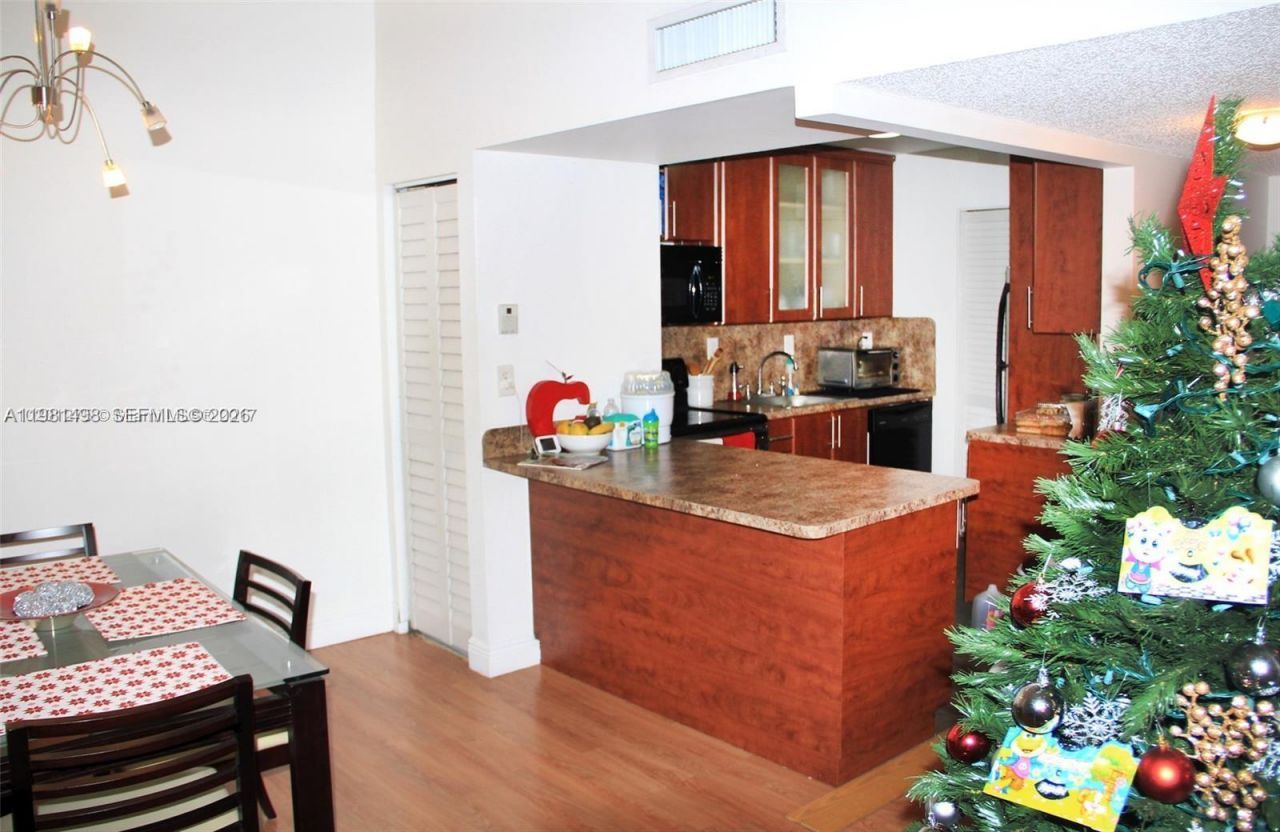 20741 NE 4th Ct, Unit 205, Miami, FL 33179 Photo