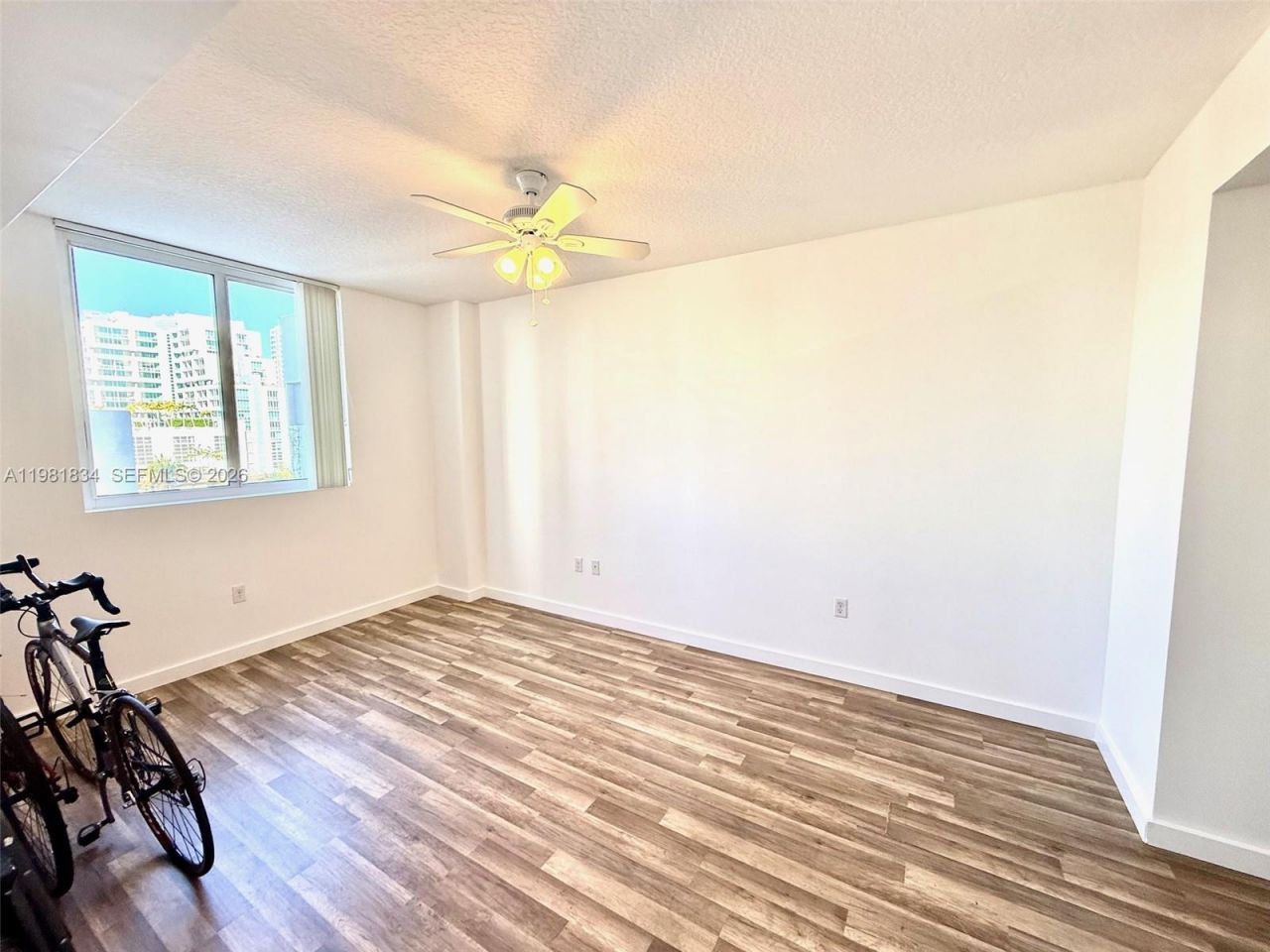 601 NE 23rd St, Unit 605, Miami, FL 33137 Photo