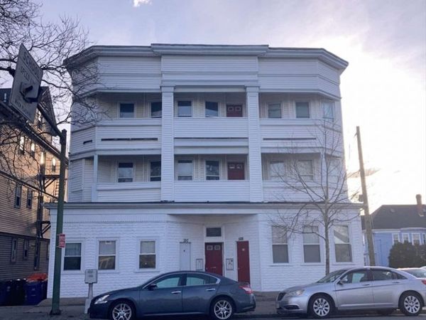 588 Brock Ave, Unit 3S, New Bedford, MA 02744