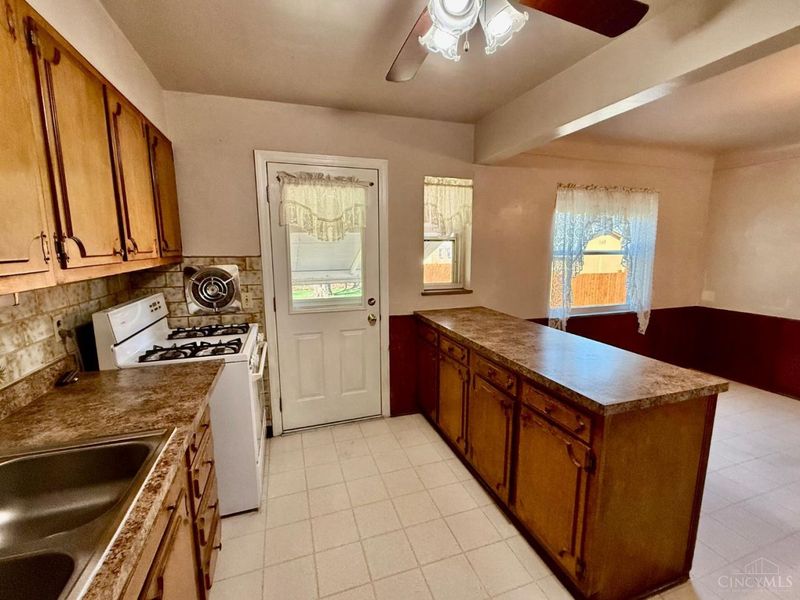 1023 Woodbriar Lane, Cincinnati, OH 45238 Photo 13