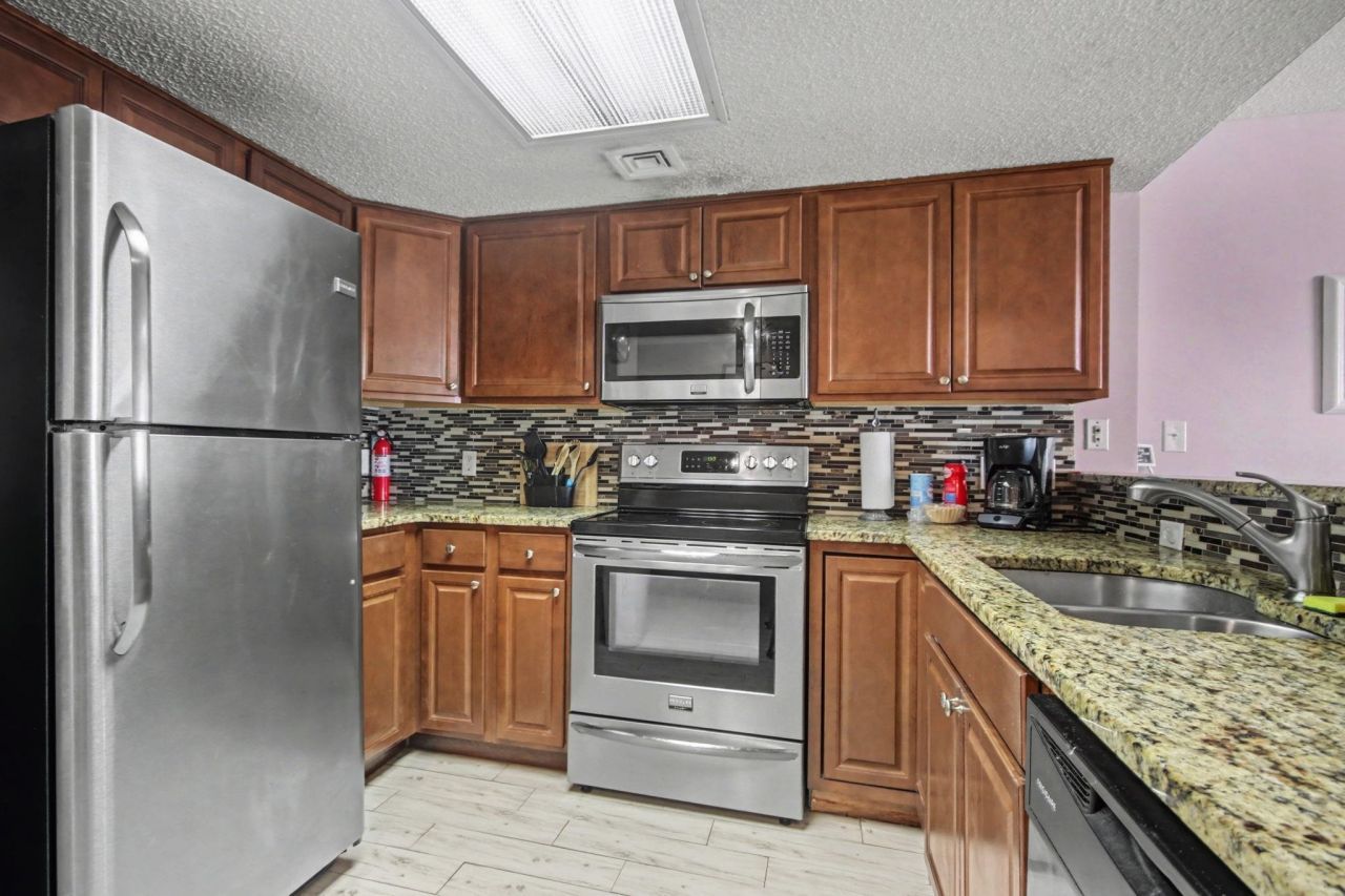 201 74th Ave. N  Photo 21