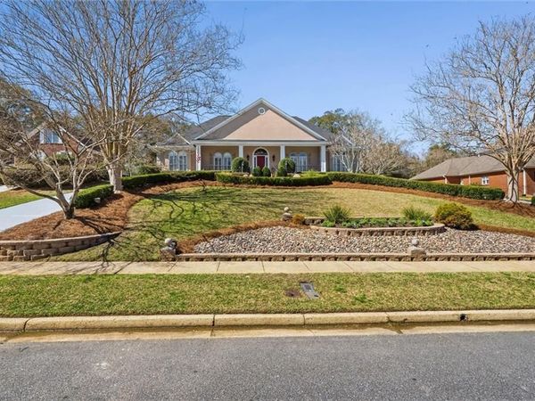 2606 Charleston Oaks Drive E, Mobile, AL 36695