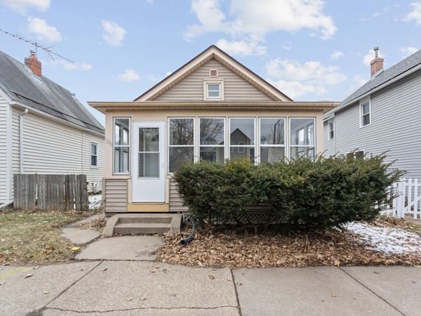1231 Woodbridge Street, Saint Paul, MN 55117