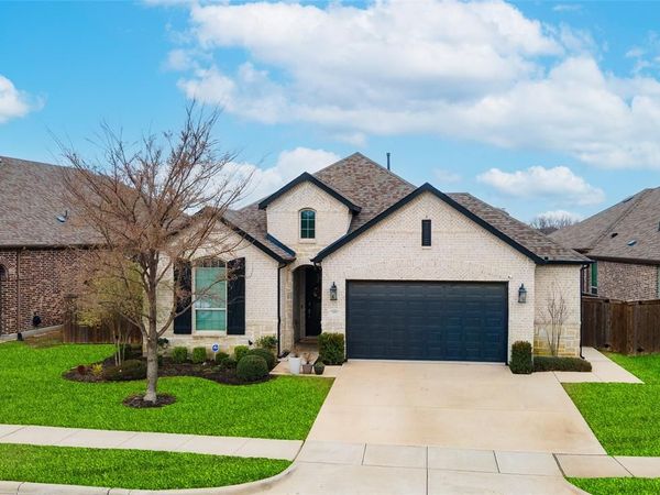 1401 Appaloosa Drive, Aubrey, TX 76227