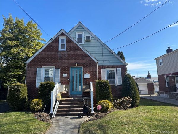 1020 N 5th Street , New Hyde Park, NY 11040