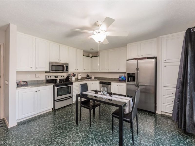 12410 Altis Court , Strongsville, OH 44149 Photo 11