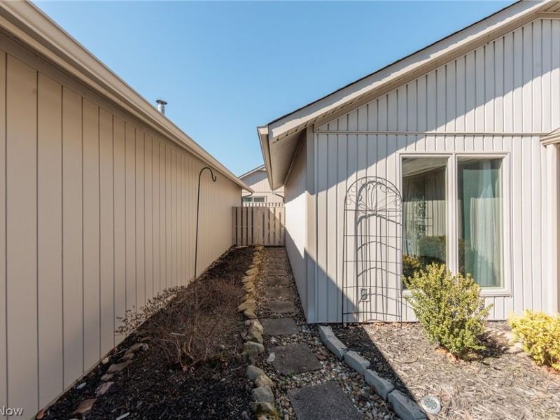 12410 Altis Court , Strongsville, OH 44149 Photo 38