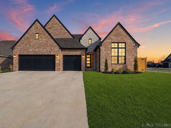 2847 E 141st Court, Bixby, OK 74008